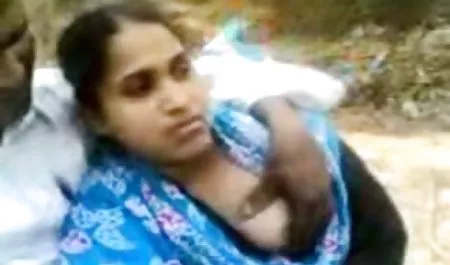 लोलिता ने रोमन कोई सेक्सी फिल्म दिखाइए के साथ गुदा मैथुन किया है