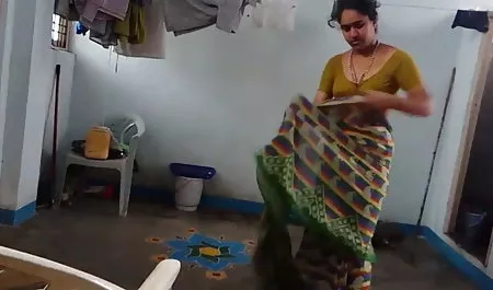 सड़क पर पेशाब करती सेक्सी फिल्म सेक्सी फिल्म सेक्सी सेक्सी लड़की