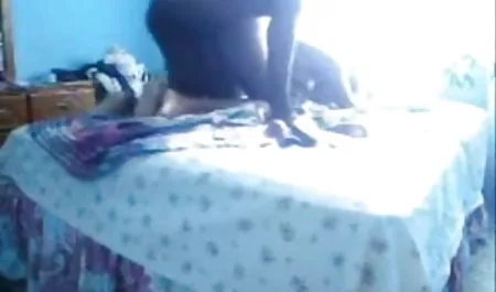 टायलर Fucks फ्रेशमैन एलिजा सेक्सी फिल्म बफ जीन