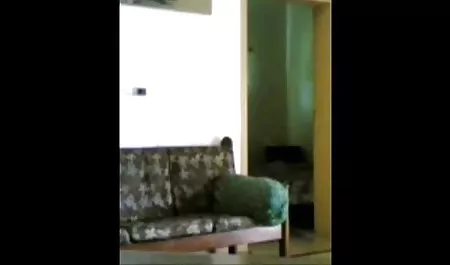 झोपड़ी हिंदी मूवी फिल्म सेक्सी में जन्मदिन
