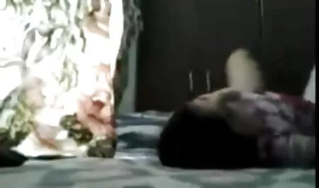किन्नर एक आदमी को बहुत ही सख्त शैली में हिंदी में सेक्सी पिक्चर दिखाइए चोदते हैं