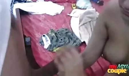 छेदा जीभ सेक्सी पूरी पिक्चर के साथ लड़की pisyun बेकार है