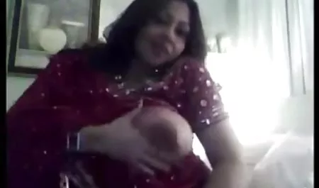 जानेमन एलिजाबेथ बीपी एक्स एक्स एन के साथ बहुत भावुक सहवास