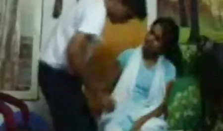 युवक एक नए कैमरे के सामने अपने रूसी लड़की जूलिया को चोदता है सेक्स सेक्सी फिल्में