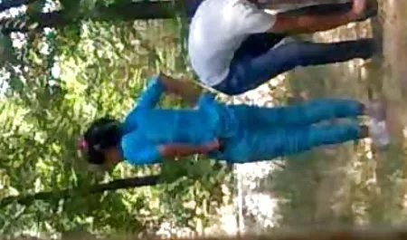 चाड कृष्णा कपूर की सेक्सी फिल्म व्हाइट ने अपनी दुल्हन को टो किया