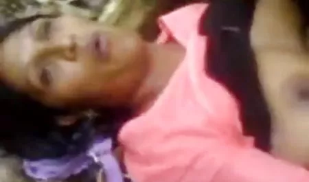 मासुसे सेक्सी पिक्चर इंग्लिश में सेक्सी क्लो जॉन के डिक पर एक बिल्ली के साथ बैठ गया