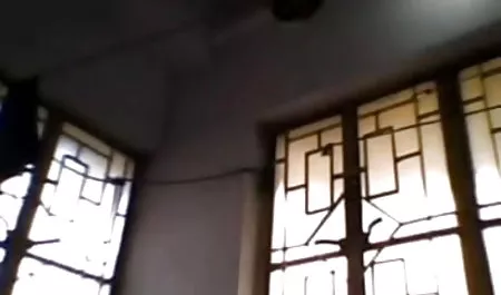 कार में एक पुलिस वाले के साथ कूल हीरोइन सेक्सी मूवी थ्रीसम