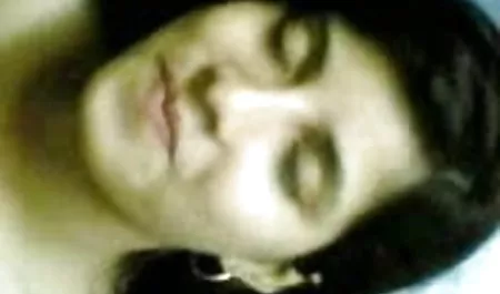 रूसी लड़की को वीडियो सेक्सी फिल्म भेजो उकेरा