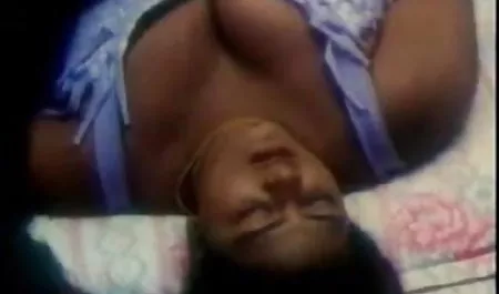 एक संभोग संबंध में पहले से संभोग की संभावना नहीं भोजपुरी फिल्म सेक्सी वीडियो है