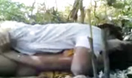 जेनिस काजल राघवानी की सेक्सी फिल्म के साथ डैनी का सेक्स एक म्यूजिकल ओपेरा जैसा दिखता है