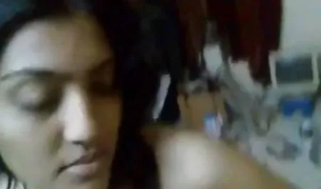 फ्रांसीसी अप्सरा एलिना कोरेलिया ने एक धमाके में रोशनी एक्स एन एक्स सेक्सी फिल्म करने का फैसला किया