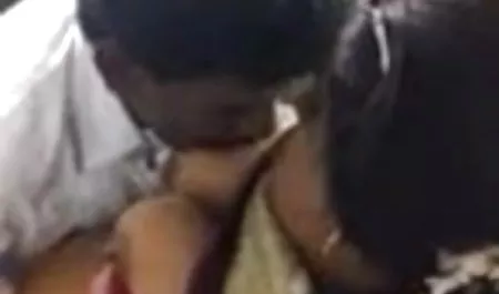 जेसी एक पिक्चर वीडियो में सेक्सी कुचल संभोग का अनुभव करने का प्रबंधन करती है