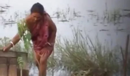 मसाज टेबल पर भोजपुरी में ब्लू फिल्म सेक्सी