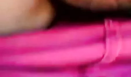 डेन ने एक सेक्स मूवी दिखाओ हॉट बस्टी पड़ोसी की चुदाई की