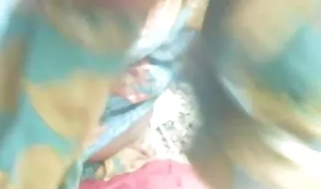 एक स्वादिष्ट माँ को 2019 की सेक्सी फिल्म चूमा