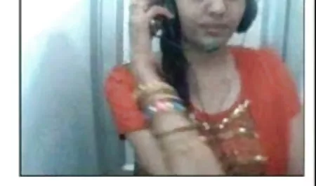 रोमी वर्षा ने अपने सेक्सी मूवी भेज दो सहयोगी एलन स्टैफ़र्ड को बहकाया