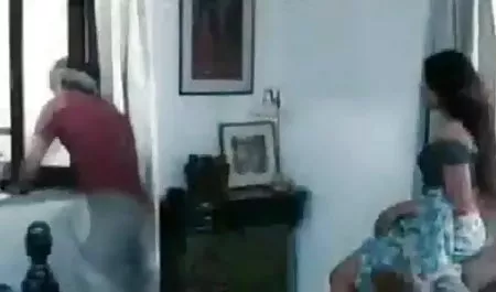 परिपक्व एक होटल के कमरे में प्यार करते हैं सेक्सी फुल मूवी वीडियो में