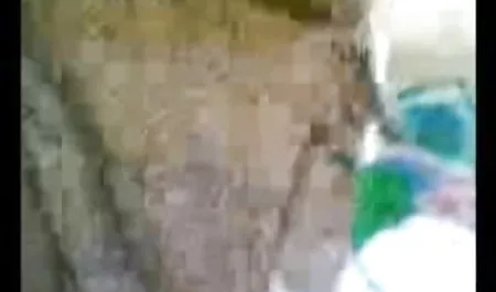 उसने एक आमलेट पकाया और कैंसर के साथ रसोई में गड़बड़ हो सेक्सी फिल्म गर्ल गया