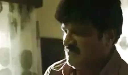 अनीसा सेक्सी पिक्चर वीडियो में दिखाइए केट ने दो चड्डी में छेद किया
