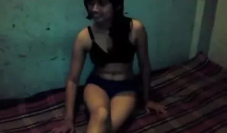 फटी गांड हीरोइन सेक्सी मूवी के साथ एक क्रूर फूहड़ कमबख्त