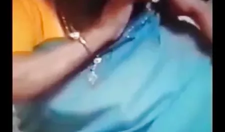 एक बहन 2019 की सेक्सी फिल्म के लिए वृद्धि उपचार बन गई