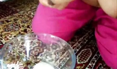 गाइ बग्स थाई व्रेच कटरीना कैफ सेक्सी फिल्म बीबी