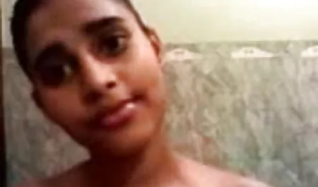 ब्राउन बालों वाले बाथ बरदोट एक ट्रेनर के साथ भावुक सेक्स से पसीना बहाना चाहते सेक्सी पिक्चर वीडियो में दिखाएं हैं