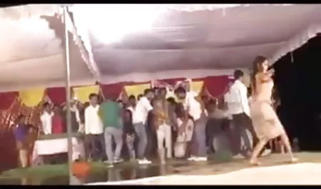 ऊंचे समुद्र सेक्सी सेक्सी फिल्म दिखाइए पर एक नौका के मालिक के साथ पकड़ा गया