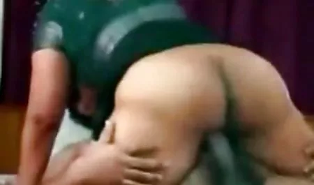 तीन पर्तों सनी लियोन की सेक्सी मूवी वीडियो के साथ बैंग