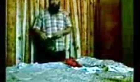 गैंबल सेट करें रोमांटिक छोटी चीज रिले सेक्सी वीडियो की फिल्म रस एक रसदार योनि में