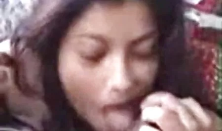 कुतिया एक डिक पर कूद रही हिंदी फिल्म सेक्सी एचडी है