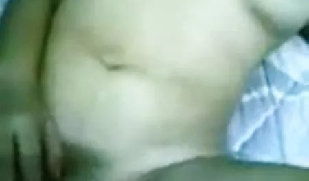डिजाइनर ने एक शानदार सेक्सी फिल्म पिक्चर वीडियो में अप्सरा को आमंत्रित किया