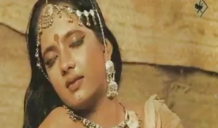 उच्च से पहले अंग्रेजों वाली सेक्सी फिल्म एक शांत थरथानेवाला के साथ बंद मरोड़ते