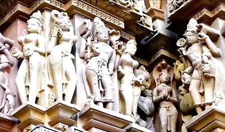 ढीठ सौतेली बेटी मनीषा कोइराला सेक्सी फिल्म हन्ना हॉथोर्न ने सेक्स के बदले में सजा कम करने को कहा