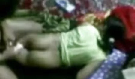 डॉगी स्टाइल एक मोटी लड़की को सेक्सी फिल्म फुल एचडी अंग्रेजी चोदता है
