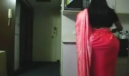 एला ह्यूजेस, कायला देखने वाली सेक्सी फिल्म ग्रीन और डैनी डी ने एक फास्ट फूड रेस्तरां में चुदाई की