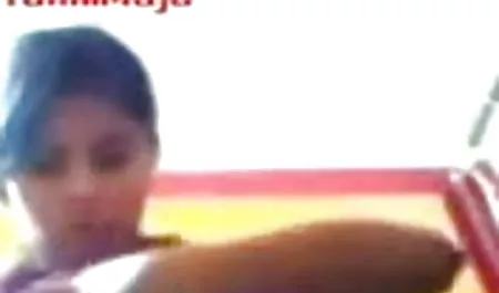 एक जिज्ञासु स्टालियन के भोजपुरी फिल्म सेक्सी साथ एक यूक्रेनी निपल कमबख्त