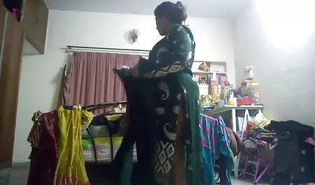 वह आदमी कार्ला और स्कारलेट के साथ दो बार सेक्स करके फिल्म हिंदी सेक्सी फिल्म खुश हुआ