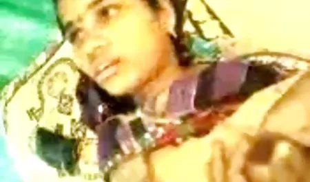नरम सोफा युवा प्रेमियों साउथ सेक्सी फिल्म के कामुक सेक्स का स्थान बन गया है