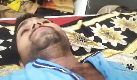 शादीशुदा ने चुपके से अपनी मालकिन को झोपड़ी में लाया और बिस्तर पर अच्छी तरह हिंदी सेक्सी वीडियो फुल मूवी से चुदाई की