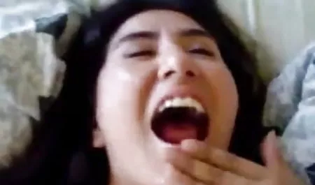 मनोवैज्ञानिक ने रिसेप्शन में रोगी निकोल की चुदाई की बीपी फिल्में सेक्सी