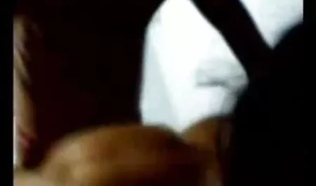 सौतेला भाई ने सौतेली ट्रिपल सेक्सी फिल्म बहन विक्टोरिया को चीर डाला